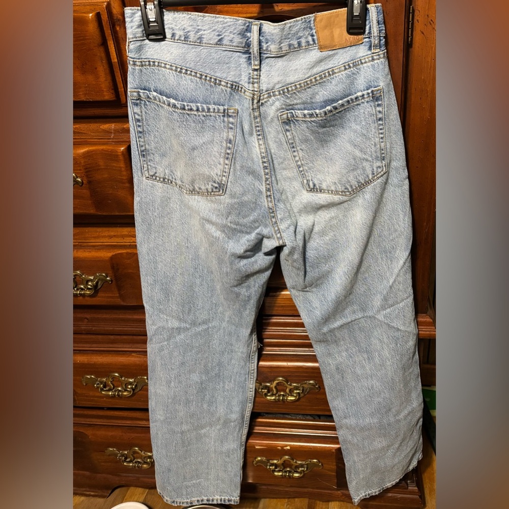Light Wash Ripped Women’s Jeans - Classic Distressed Style - Picture 2 of 3